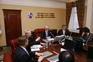 -заседании-Общественной-палаты-РФ-e1437734857726